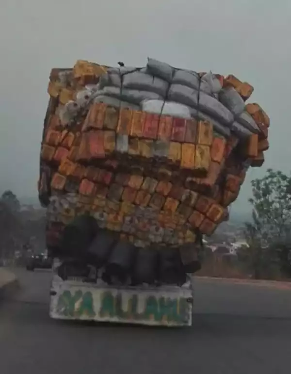 Photo: The Most Overloaded Vehicle Ever Seen In Nigeria?